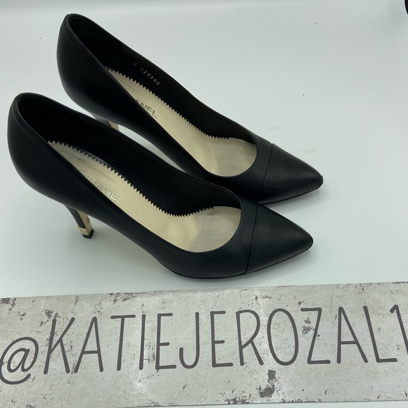 CHANEL Shoes - Chanel size 41 shoes 🐼🐼*